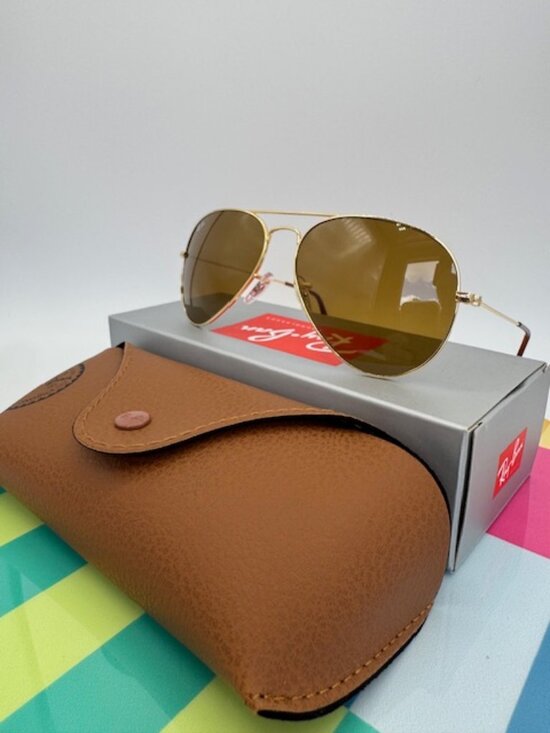 Ray-Ban RB3025 Aviator Sunglasses 001/33 Gold/Brown Lens main image 11